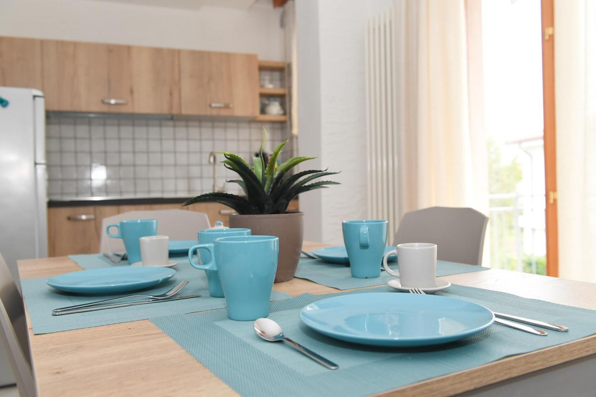 Blue Apartment - A Due Passi Dal Lago, Parcheggio Privato Lazise Bagian luar foto