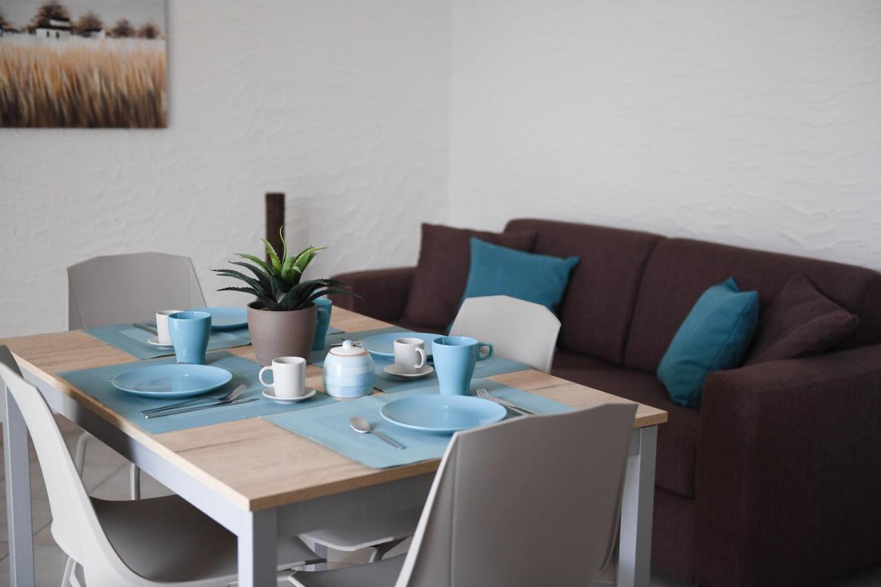 Blue Apartment - A Due Passi Dal Lago, Parcheggio Privato Lazise Bagian luar foto