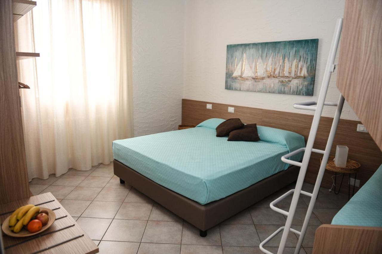 Blue Apartment - A Due Passi Dal Lago, Parcheggio Privato Lazise Bagian luar foto